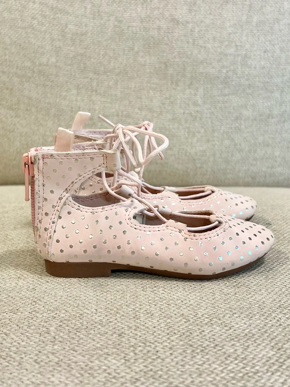 OshKosh B’gosh Size 5 Toddler Girls Karlie-G Pink Silver Polka Dot Lace Up Shoes